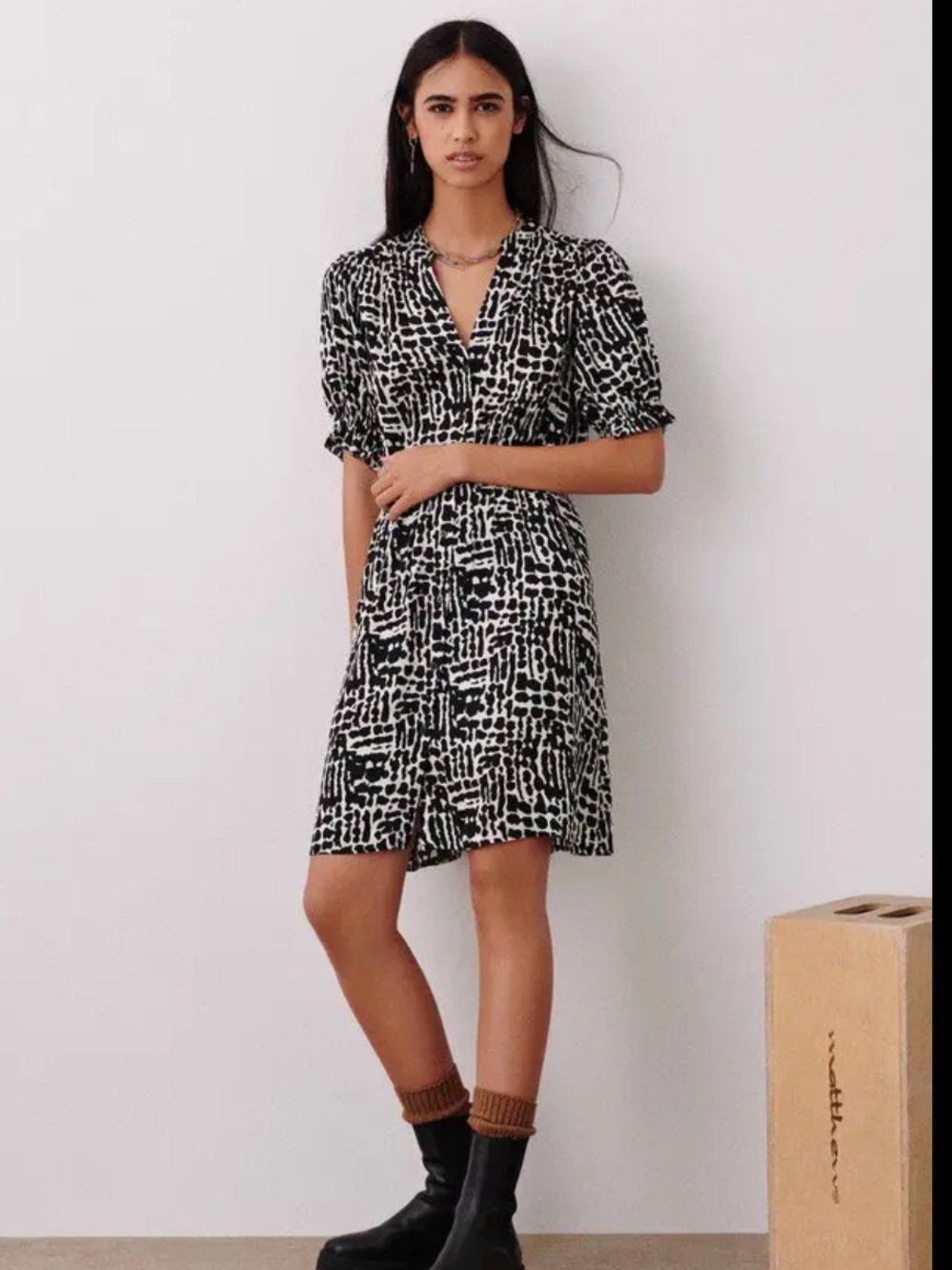 BA&SH “Oia”Black White Abstract Print V-Neck Button Front Parisian Chic Dress